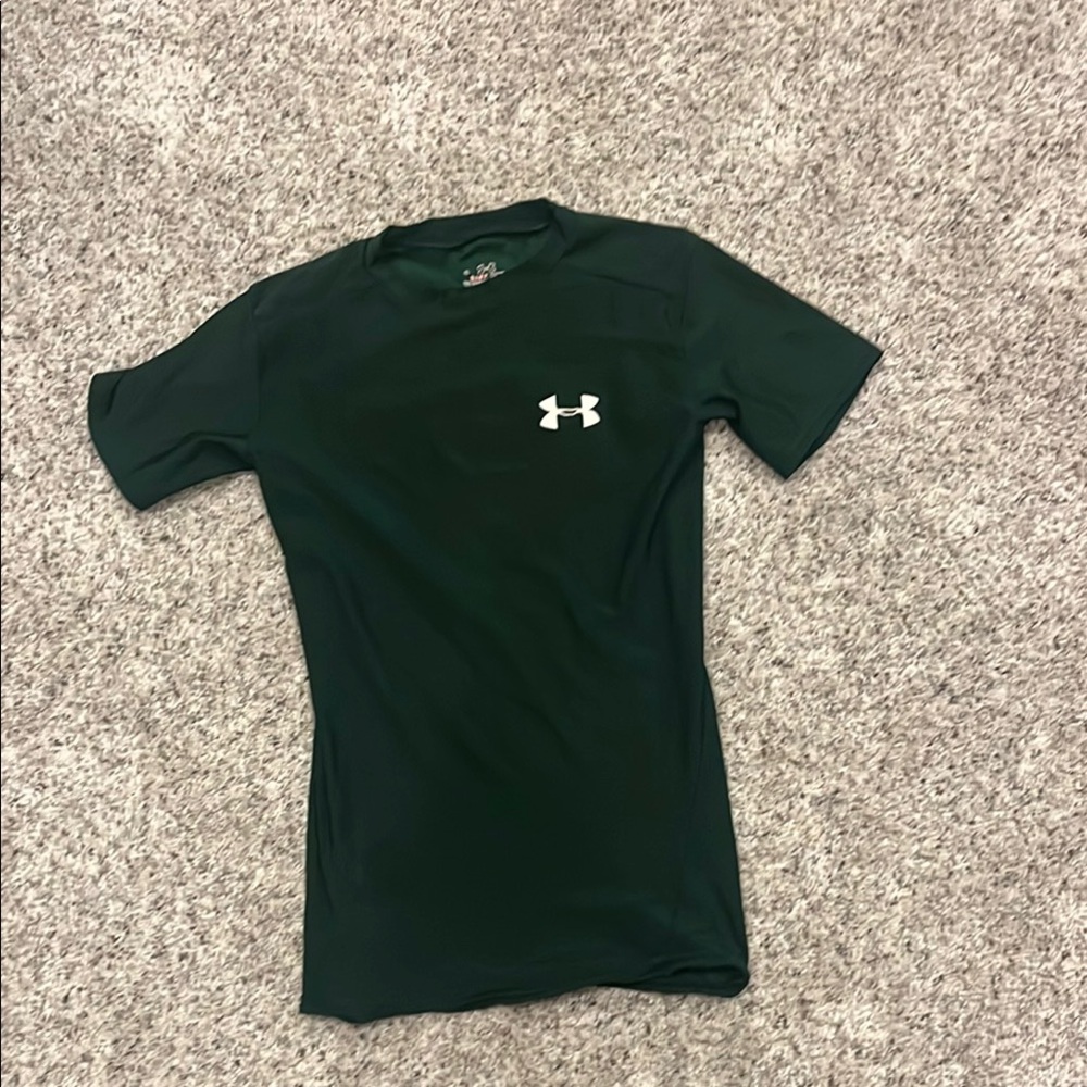 Under Armour Hunter Green youth small heat gear  Short Sleeve
